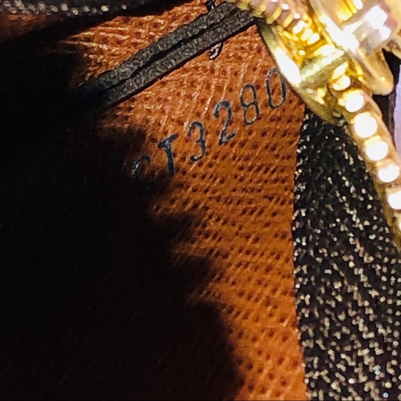 SOLD Louis Vuitton Pouch Cles Monogram France - Picture 7 of 15